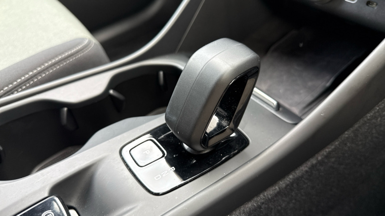 Volvo XC40 2.0 B3P Core 5dr Auto Petrol Estate